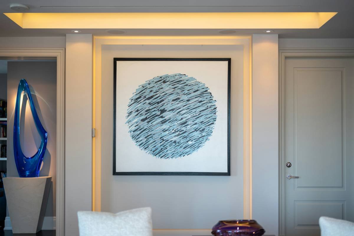Bar chart showing 190% YoY increase in '3D wall art' searches per Pinterest 2024 Home Trends Report