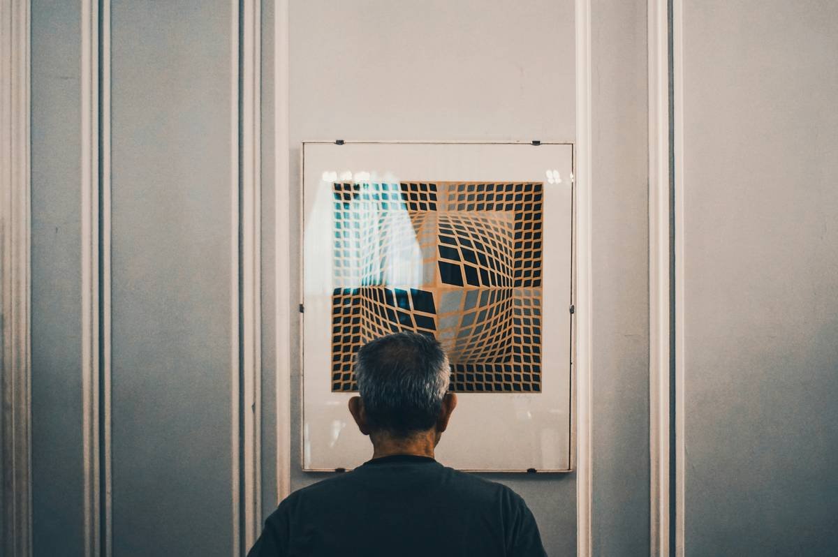How to See 3D Art: Your No-Nonsense Guide to Experiencing Depth in Home Decor